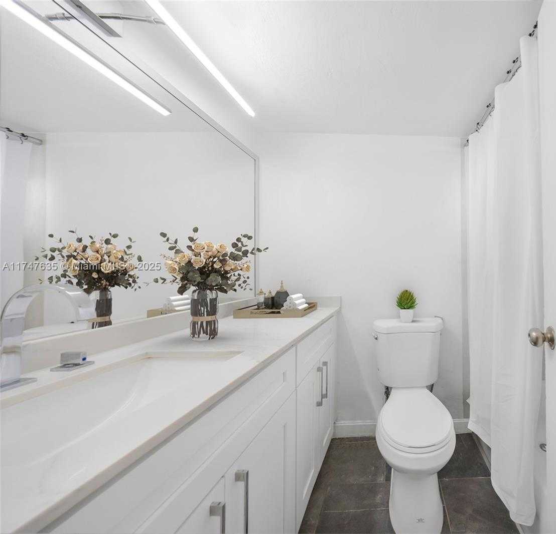 Small Image of 7904 WEST DR #203, North Bay Village Number 19
