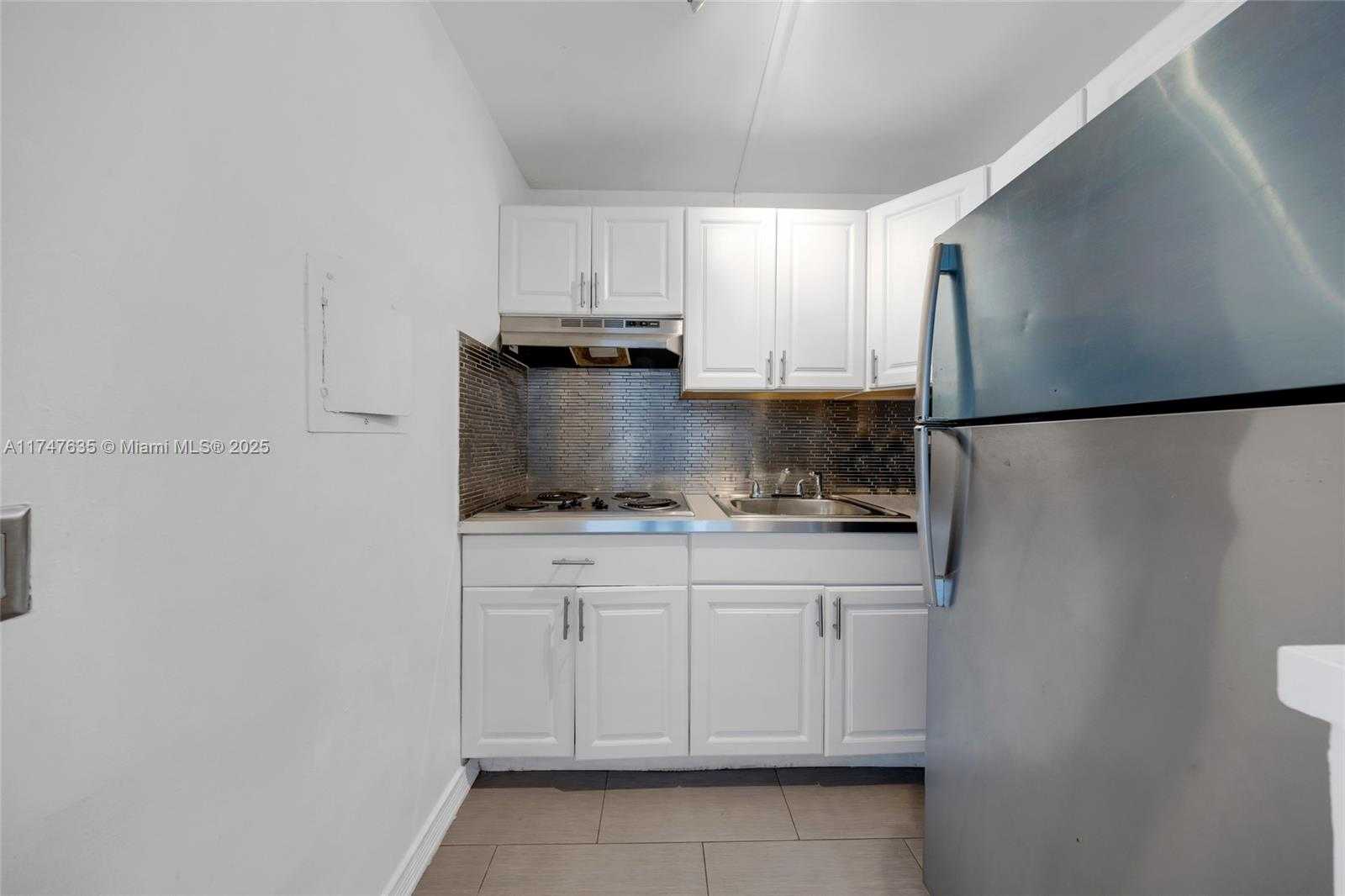 Small Image of 7904 WEST DR #203, North Bay Village Number 38