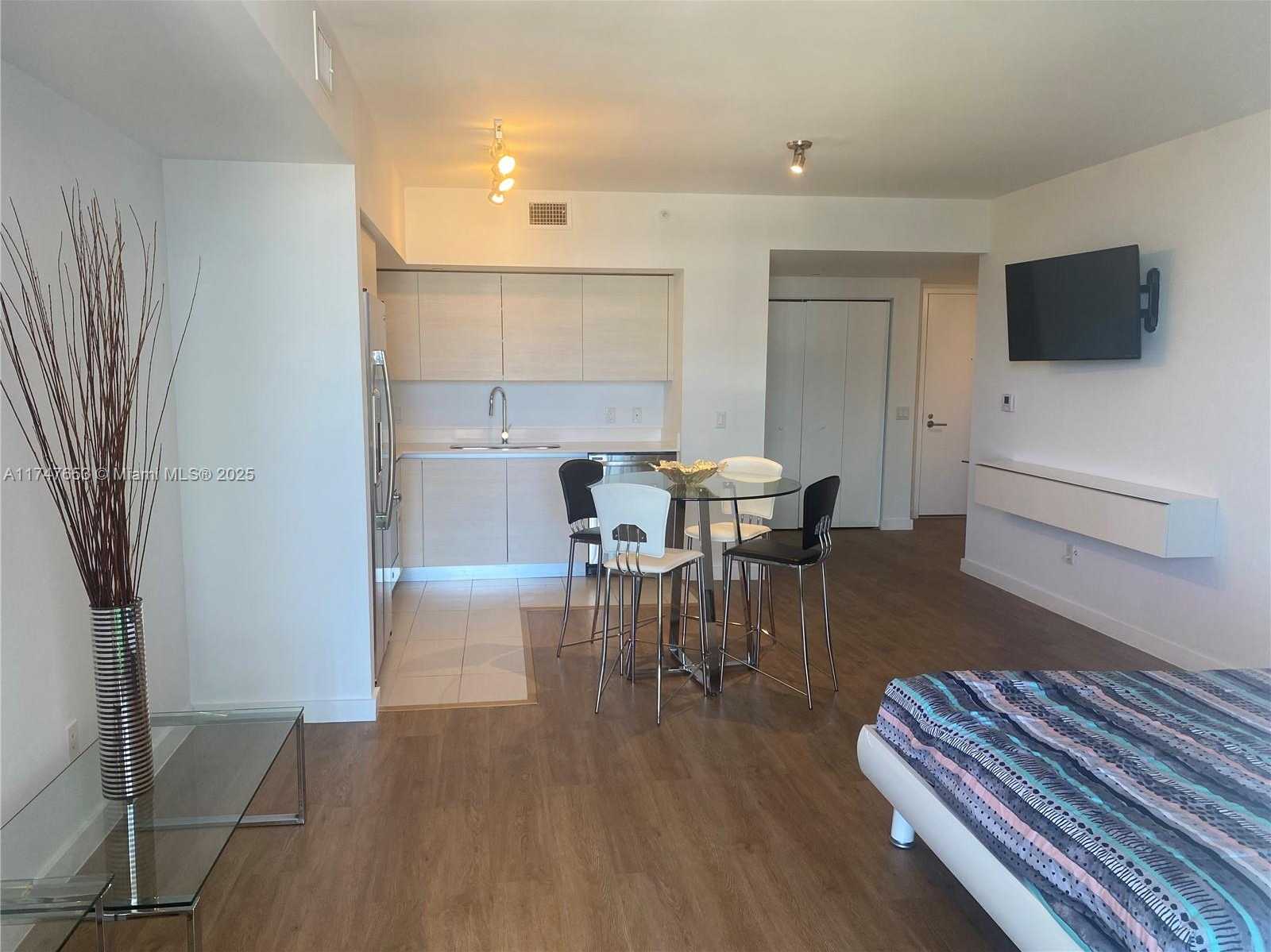 Small Image of 4250 BISCAYNE BLVD #1006, Miami Number 7