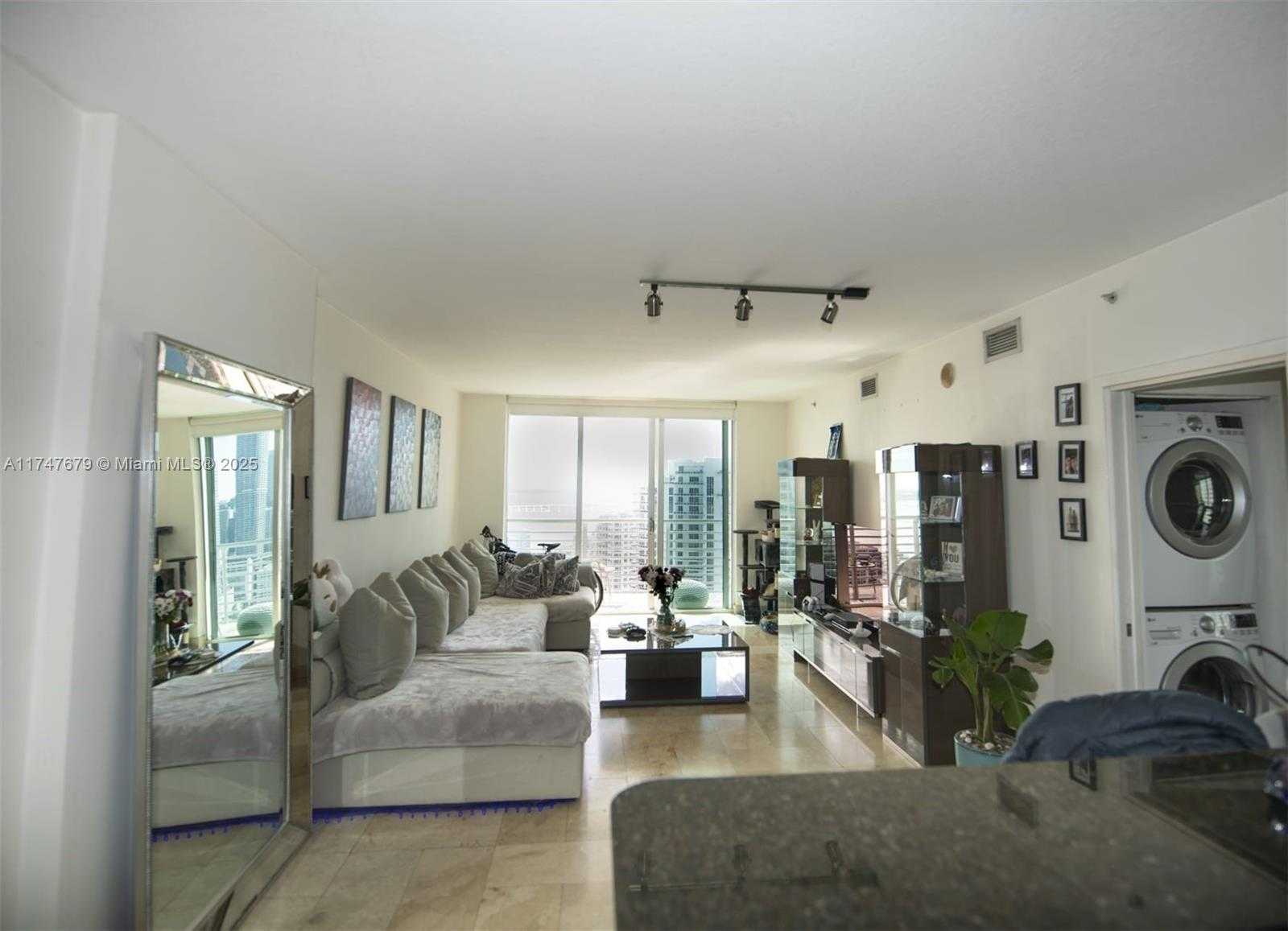 Small Image of 325 SOUTH BISCAYNE BLVD #4115, Miami Number 12