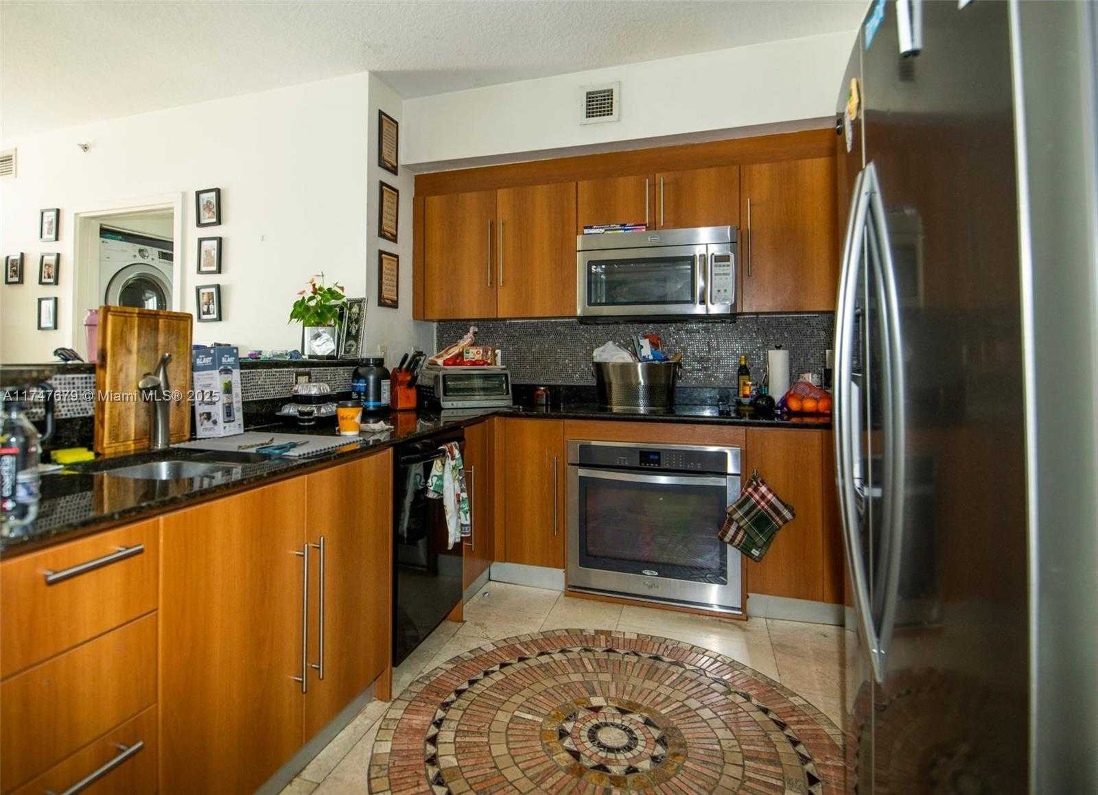 Small Image of 325 SOUTH BISCAYNE BLVD #4115, Miami Number 14