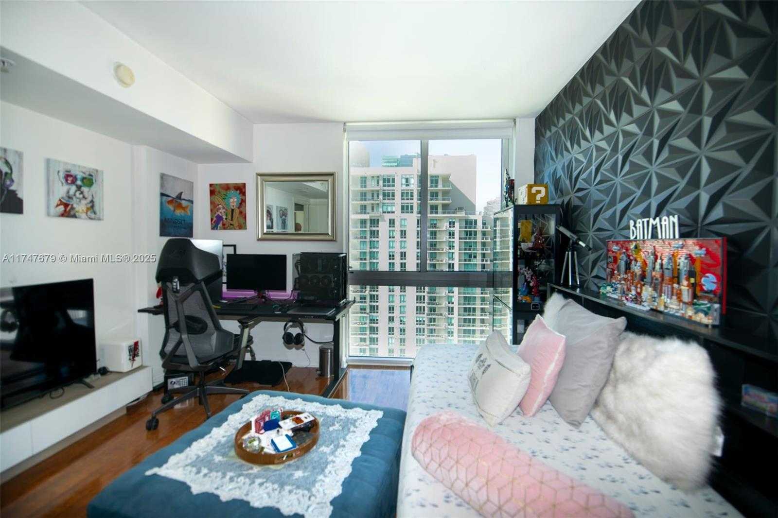 Small Image of 325 SOUTH BISCAYNE BLVD #4115, Miami Number 16