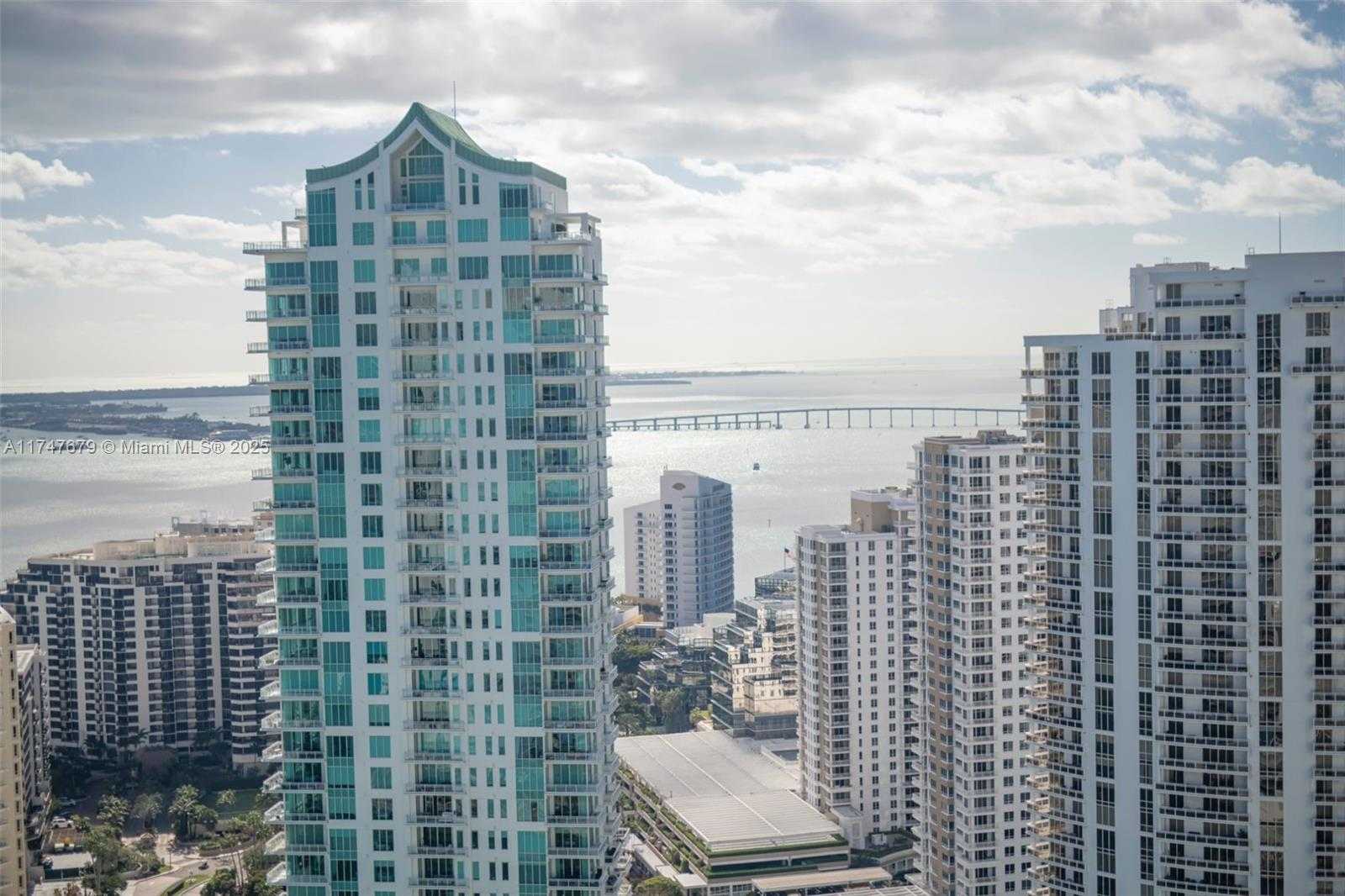 Small Image of 325 SOUTH BISCAYNE BLVD #4115, Miami Number 2