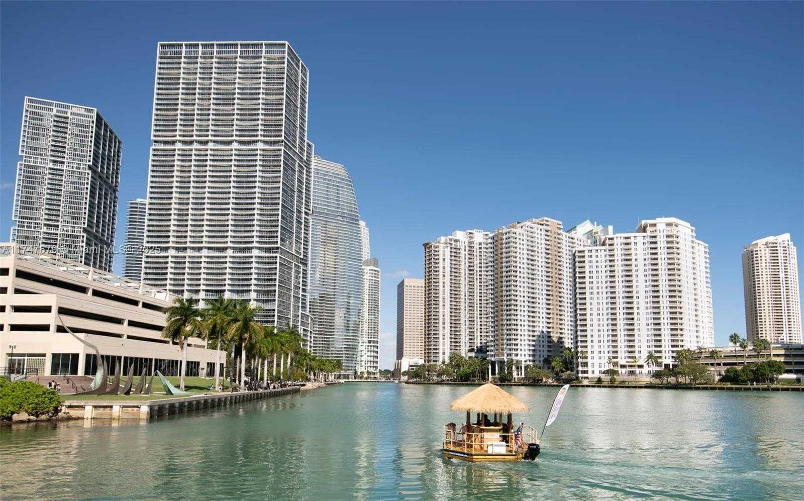 Small Image of 325 SOUTH BISCAYNE BLVD #4115, Miami Number 7
