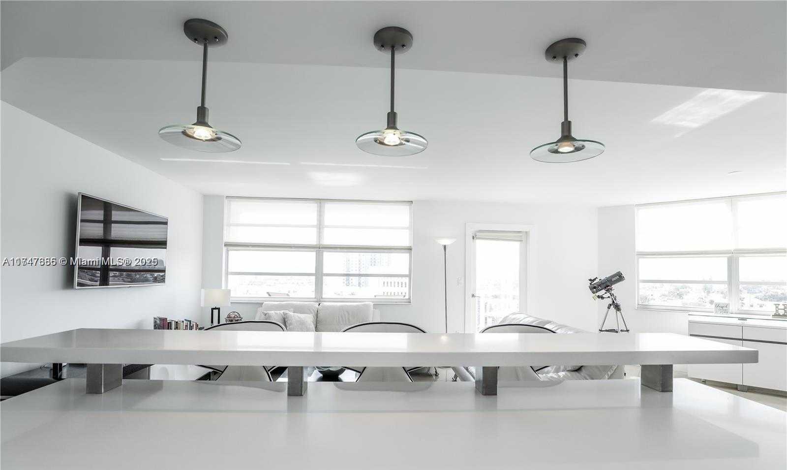 Small Image of 7135 COLLINS AVE #735, Miami Beach Number 15