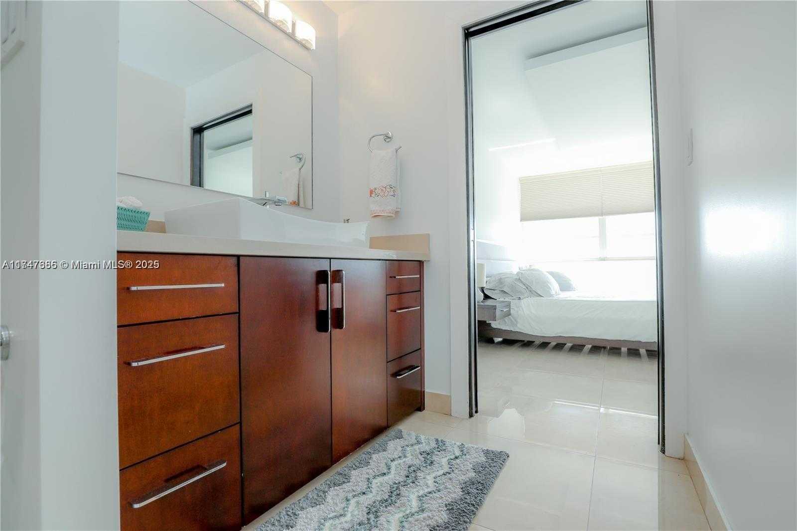 Small Image of 7135 COLLINS AVE #735, Miami Beach Number 34
