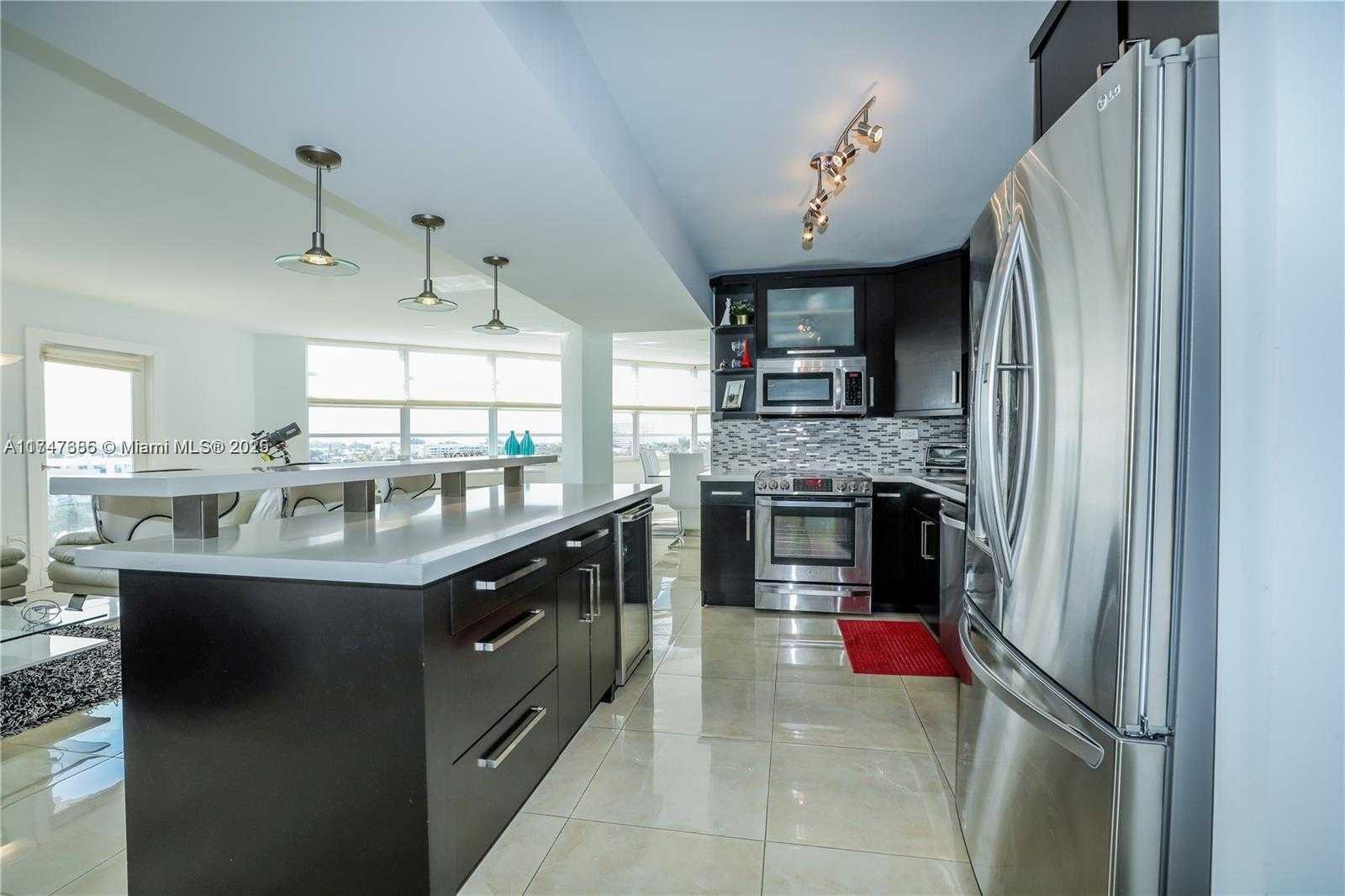 Small Image of 7135 COLLINS AVE #735, Miami Beach Number 6