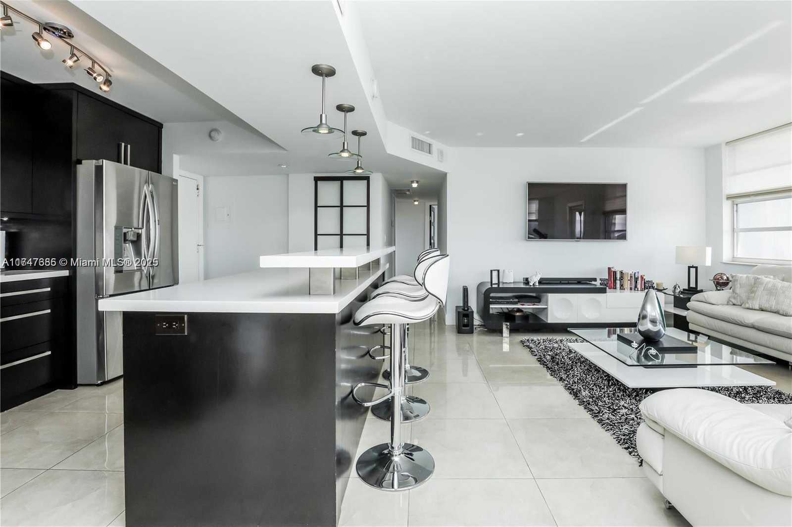 Small Image of 7135 COLLINS AVE #735, Miami Beach Number 8