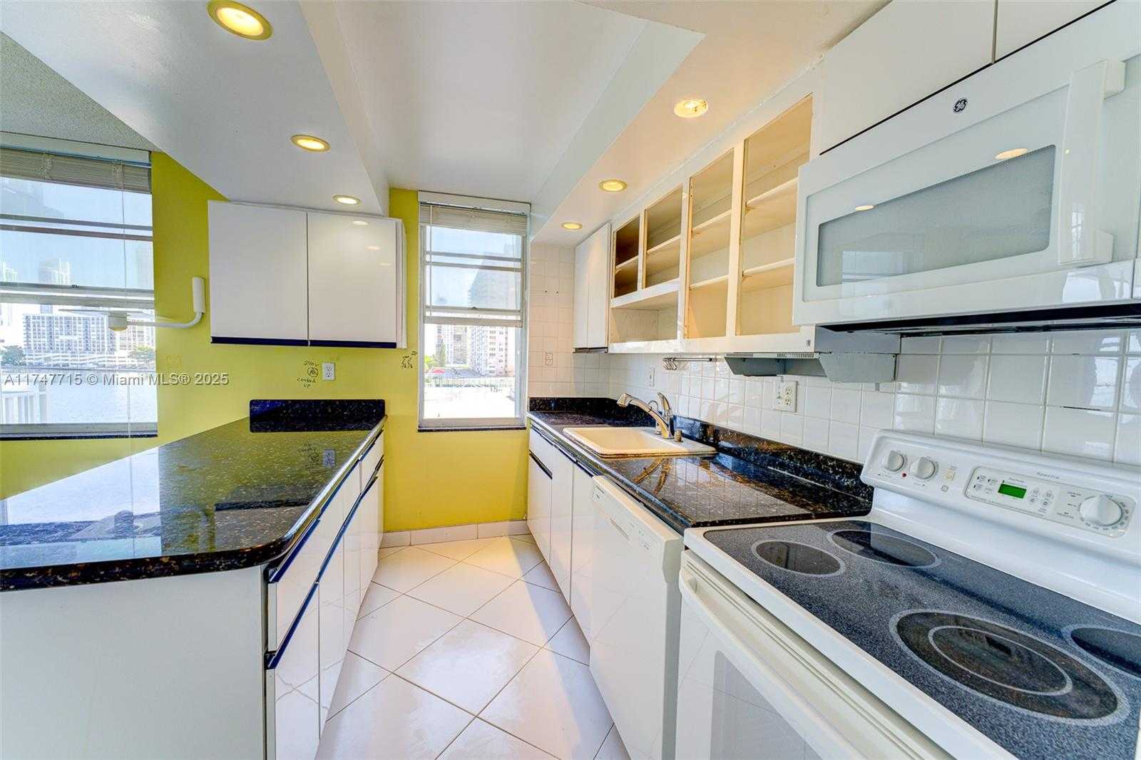 Small Image of 301 174TH ST #618, Sunny Isles Beach Number 13