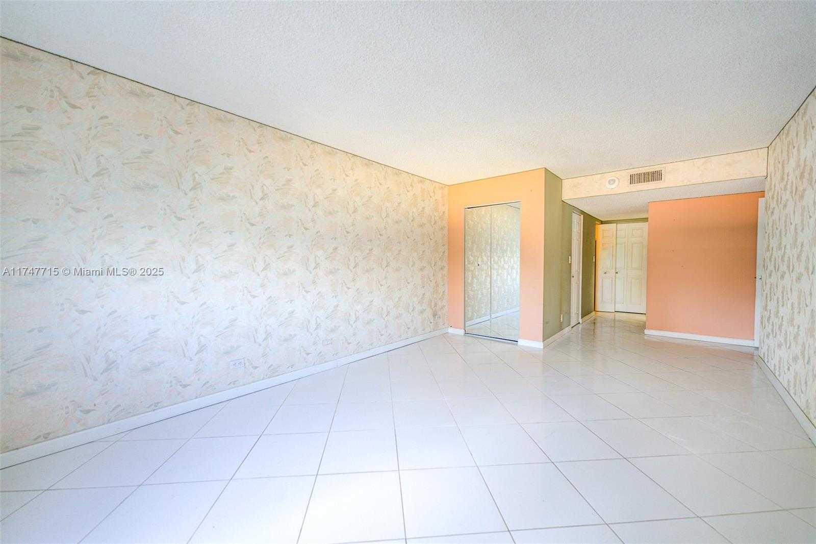 Small Image of 301 174TH ST #618, Sunny Isles Beach Number 17