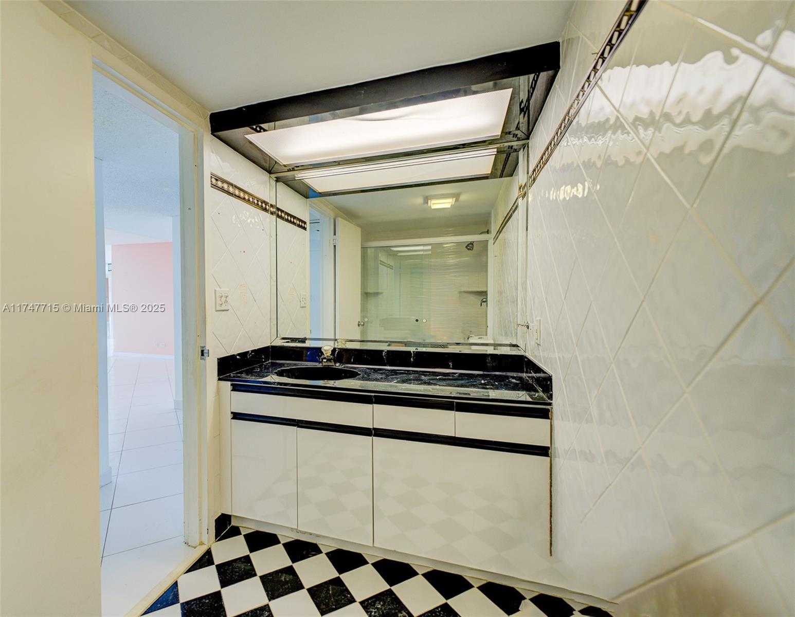 Small Image of 301 174TH ST #618, Sunny Isles Beach Number 22