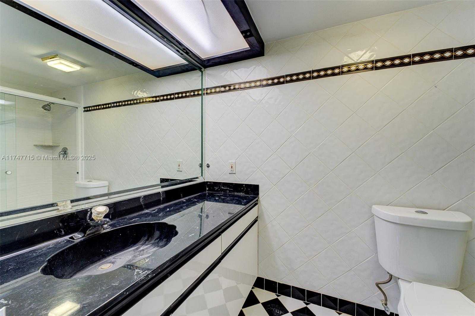 Small Image of 301 174TH ST #618, Sunny Isles Beach Number 24