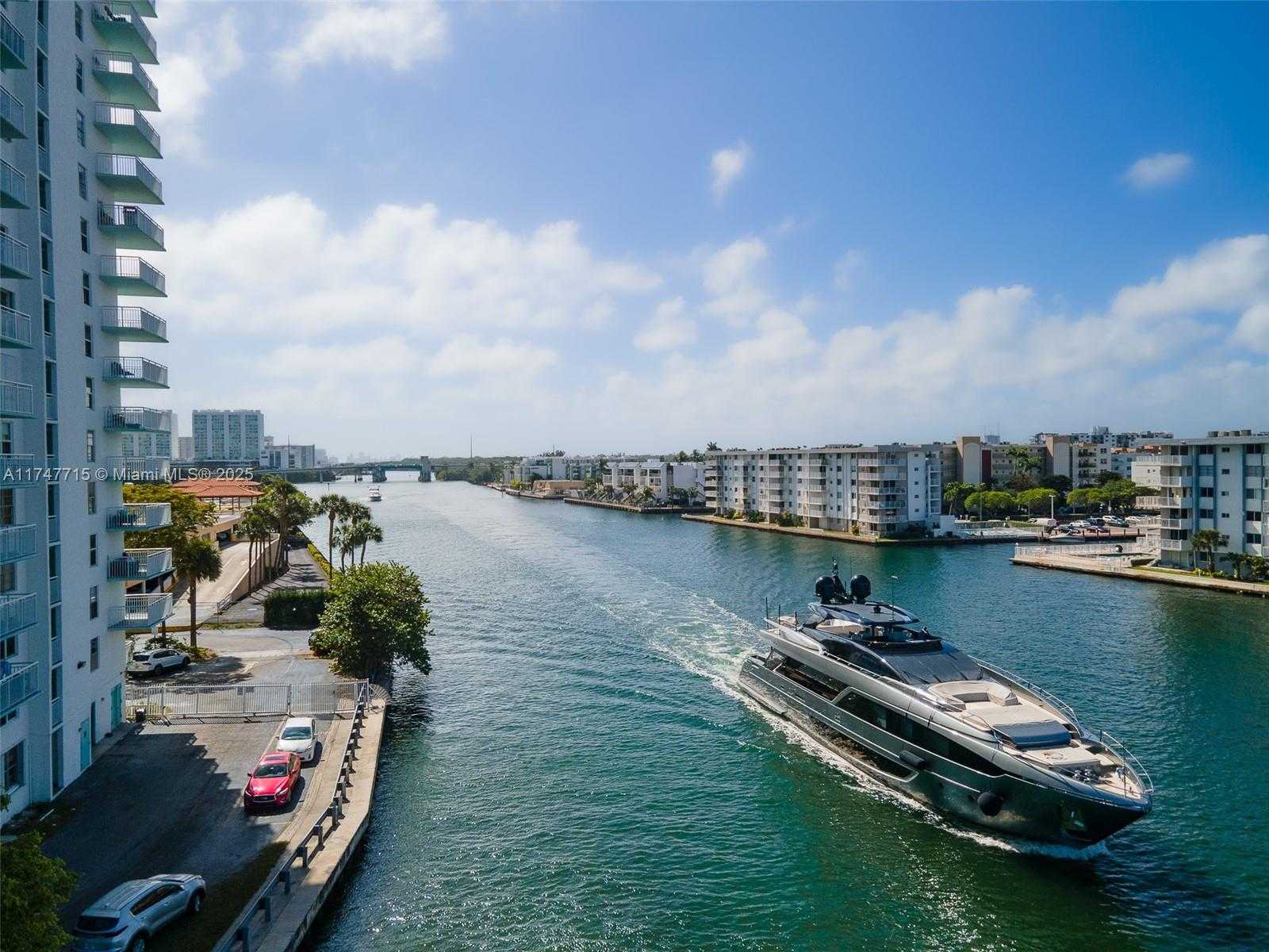 Small Image of 301 174TH ST #618, Sunny Isles Beach Number 3