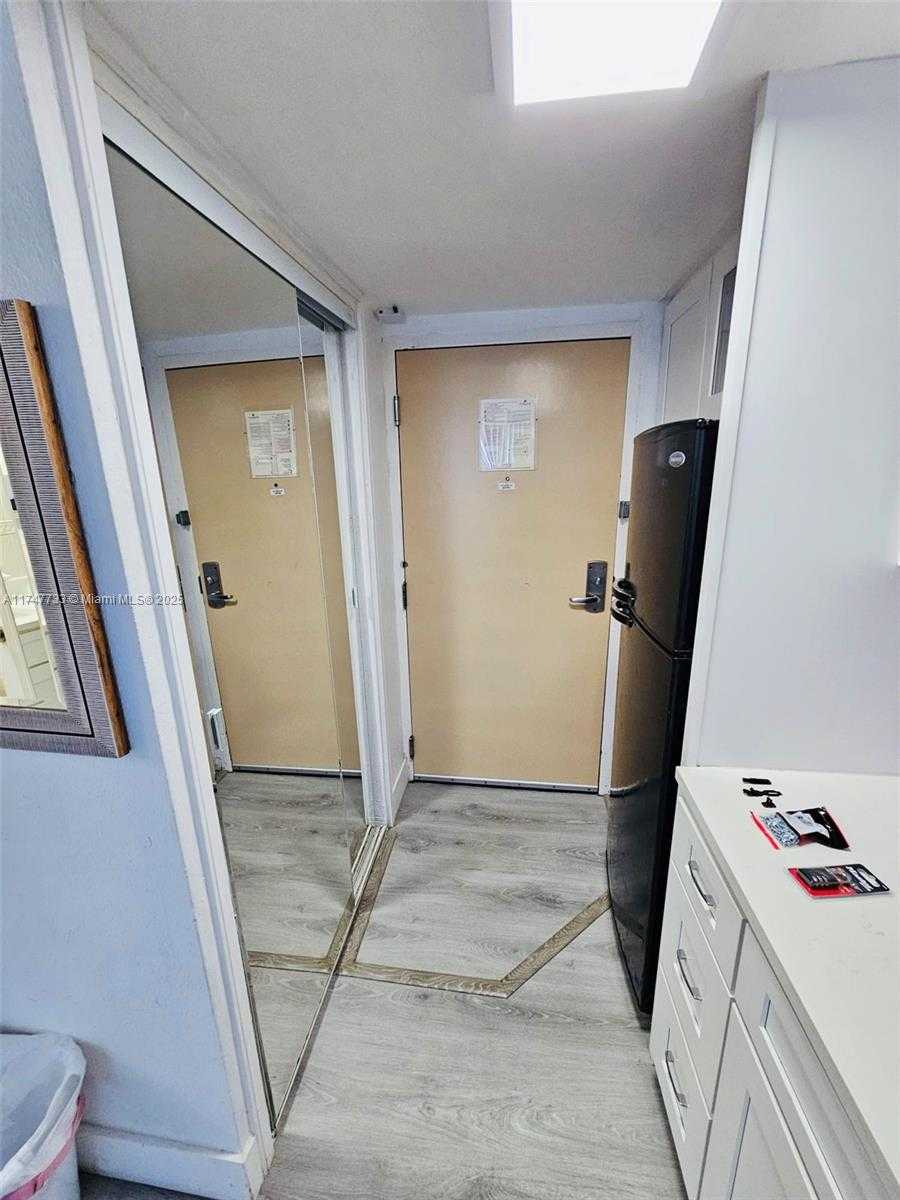 Small Image of 19201 COLLINS AVE #512, Sunny Isles Beach Number 10