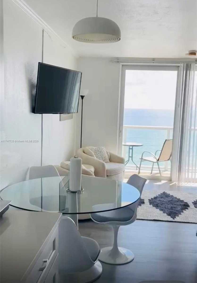 Small Image of 19201 COLLINS AVE #512, Sunny Isles Beach Number 6
