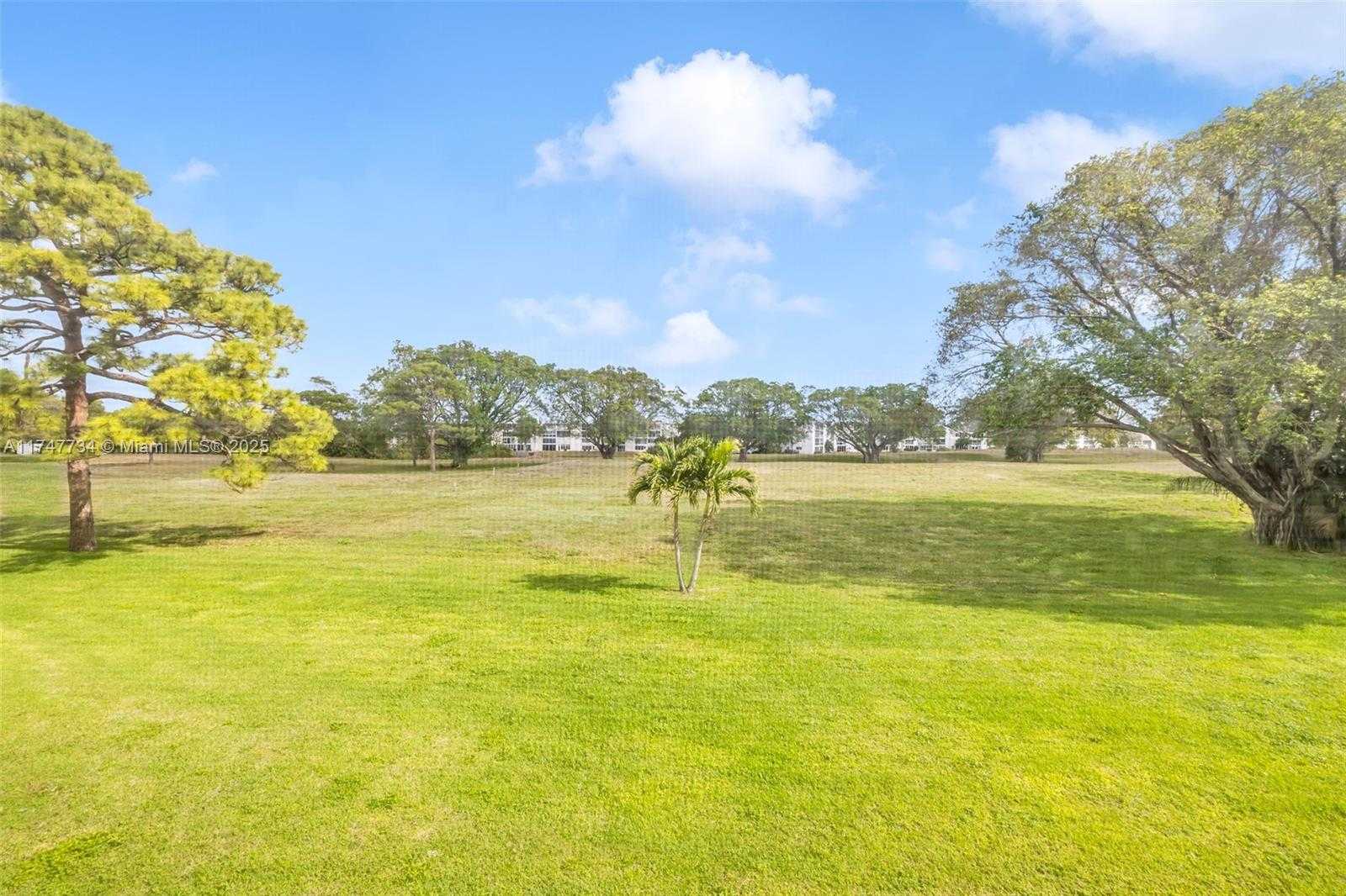 Small Image of 250 GRANTHAM C #250, Deerfield Beach Number 24