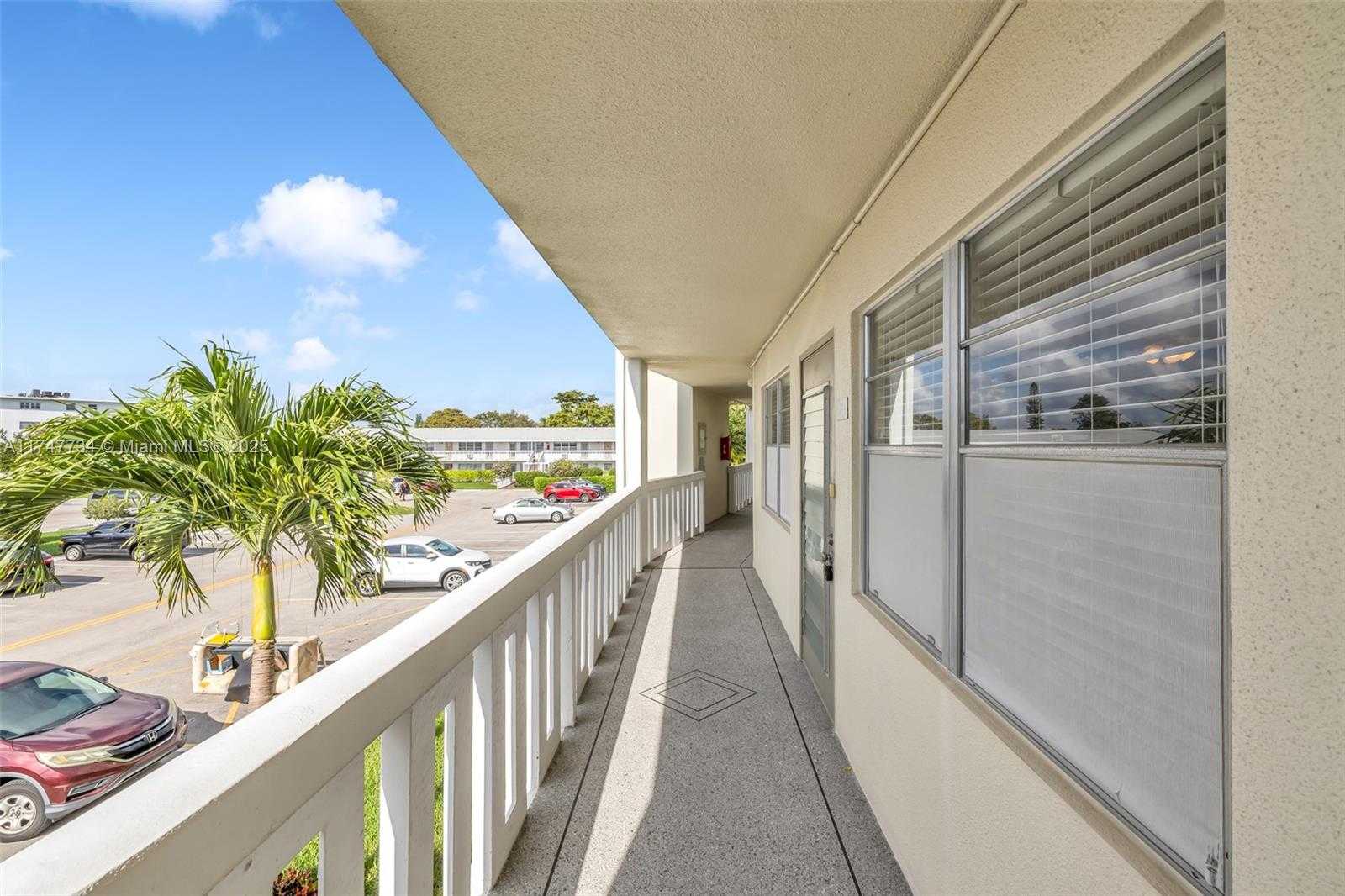 Small Image of 250 GRANTHAM C #250, Deerfield Beach Number 8