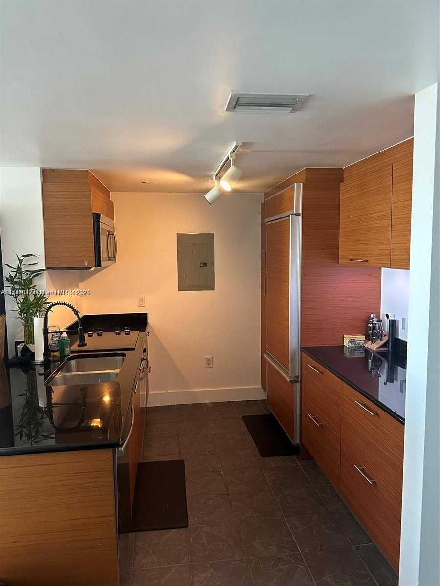 Small Image of 50 BISCAYNE BLVD #3505, Miami Number 5