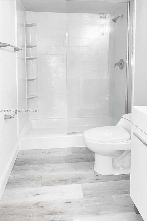 Small Image of 1000 PARKVIEW DR #121, Hallandale Beach Number 17