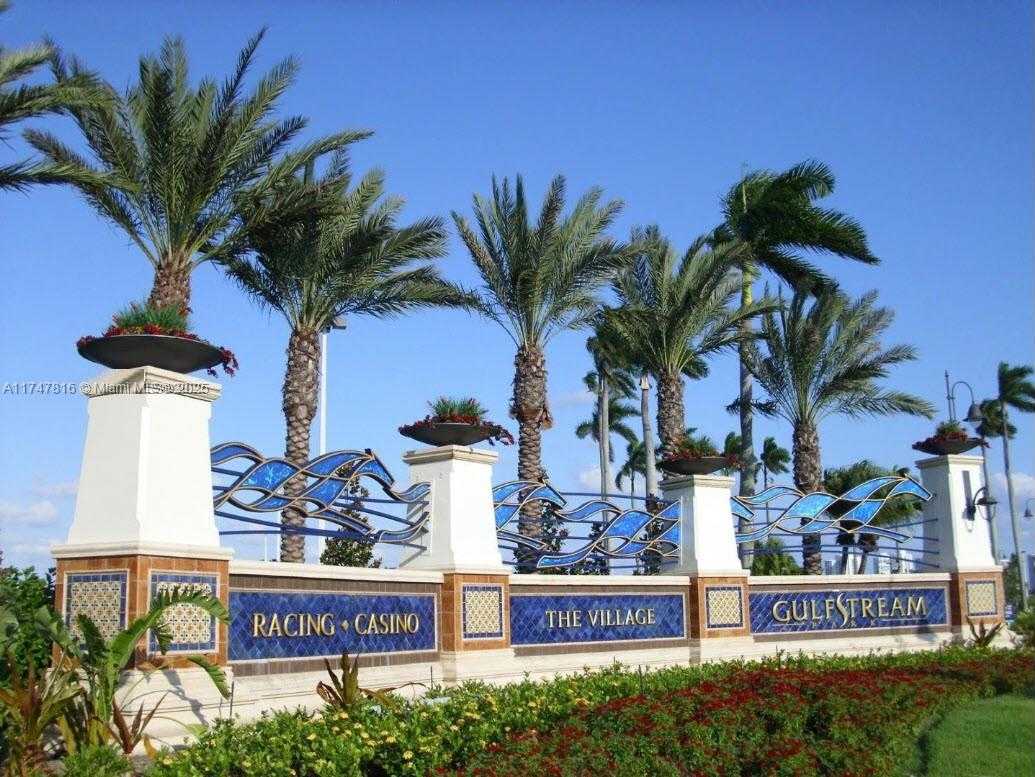 Small Image of 1000 PARKVIEW DR #121, Hallandale Beach Number 26