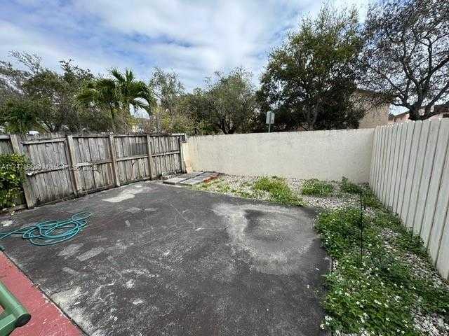 Small Image of 5302 WEST 26TH AVE #101, Hialeah Number 3