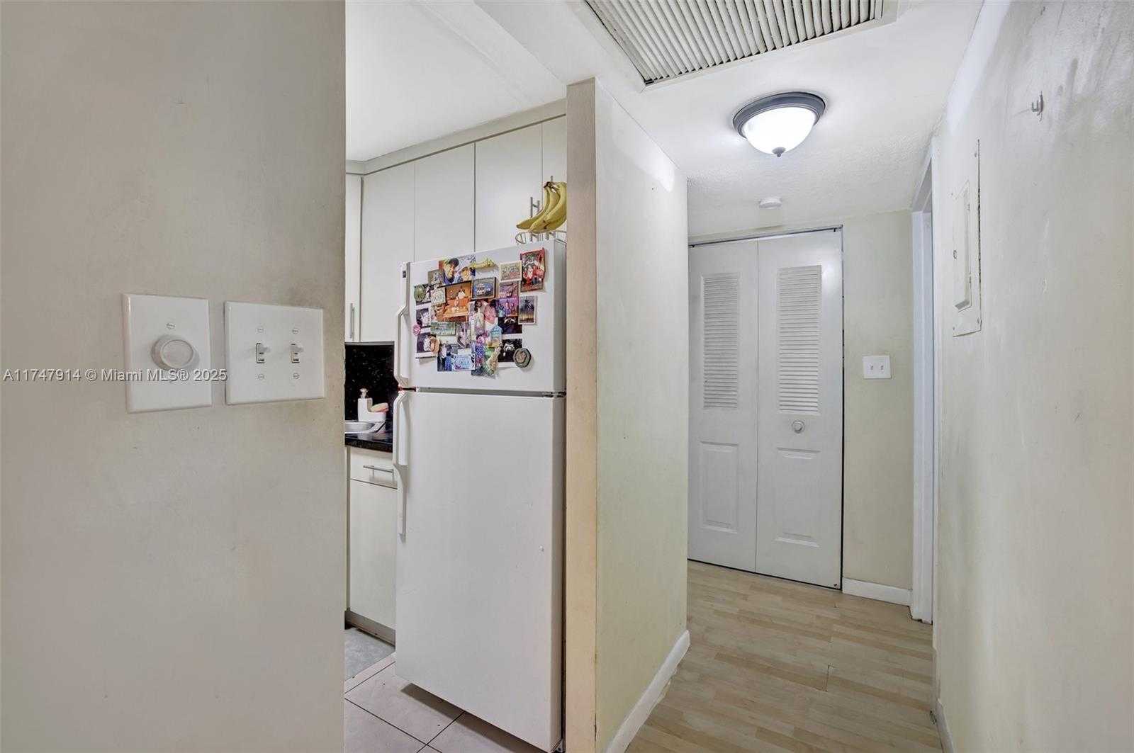Small Image of 5841 WASHINGTON ST #62, Hollywood Number 13