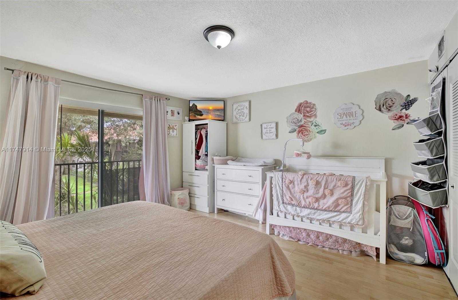 Small Image of 5841 WASHINGTON ST #62, Hollywood Number 15