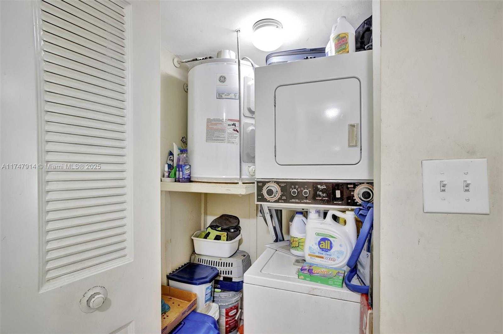 Small Image of 5841 WASHINGTON ST #62, Hollywood Number 19