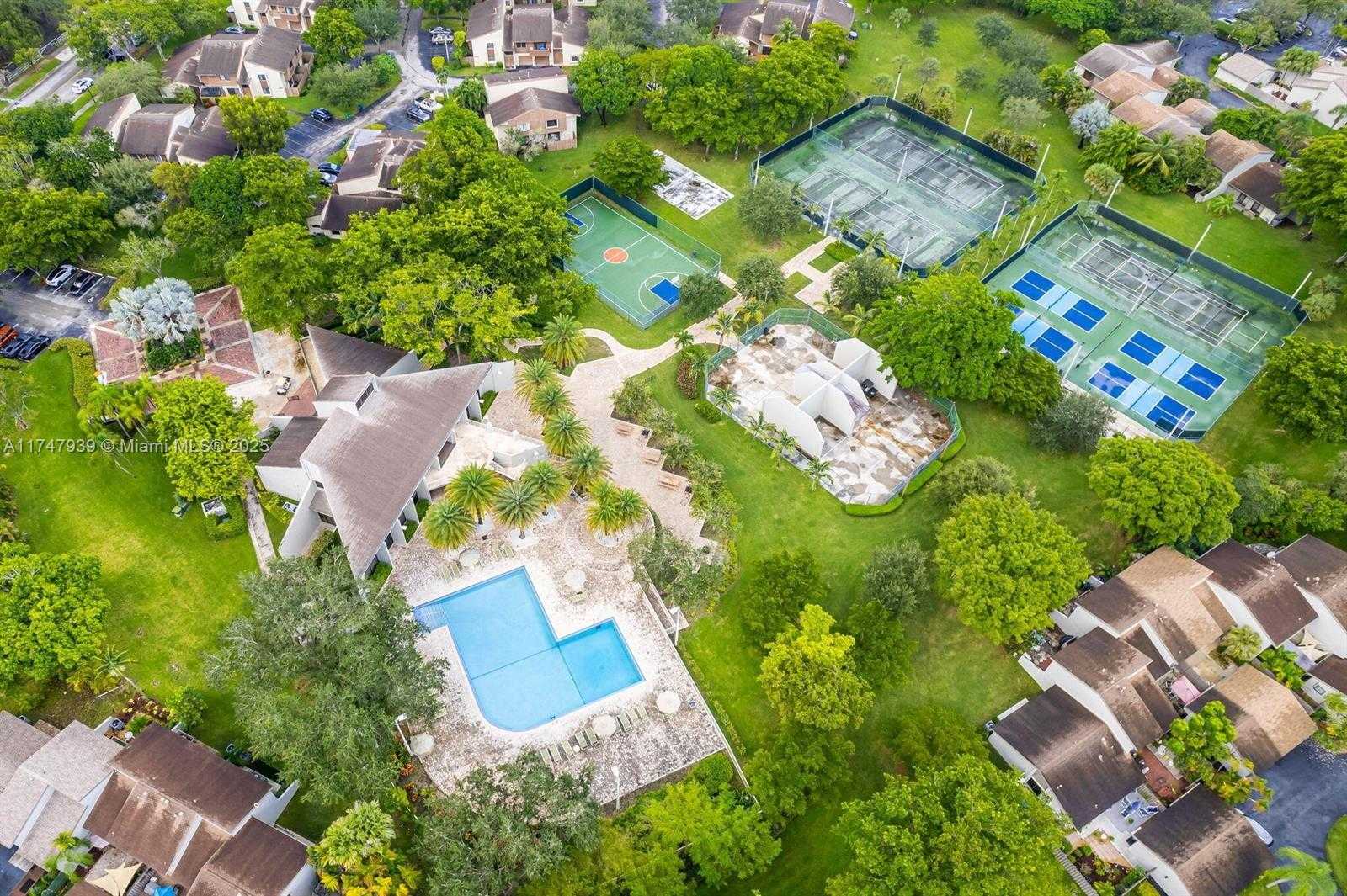 Small Image of 10661 SOUTH WEST 113TH PL #94C, Miami Number 29