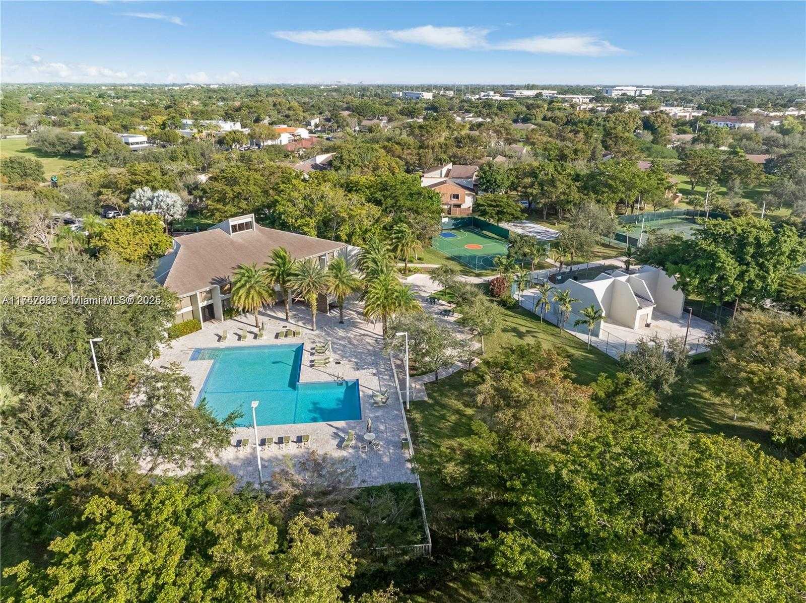 Small Image of 10661 SOUTH WEST 113TH PL #94C, Miami Number 34