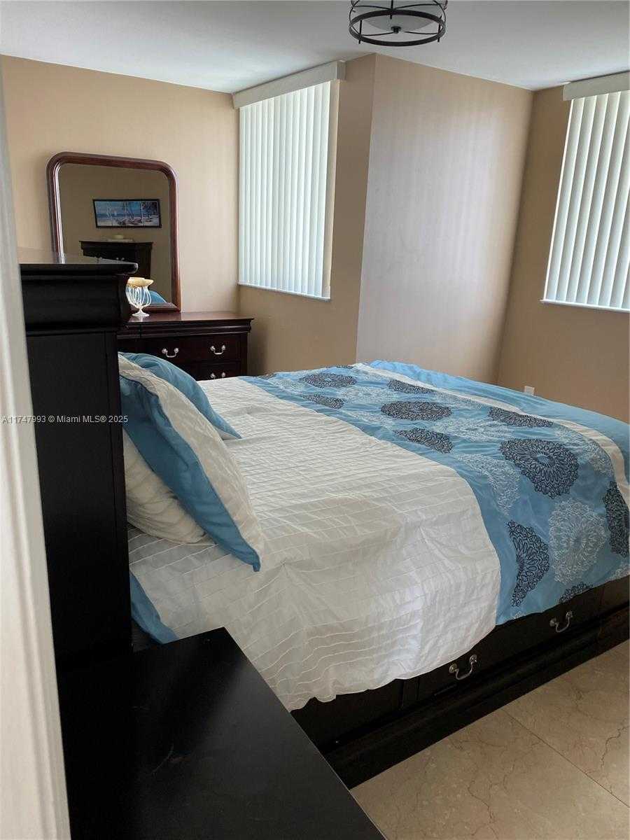 Small Image of 18000 NORTH BAY RD #601, Sunny Isles Beach Number 11