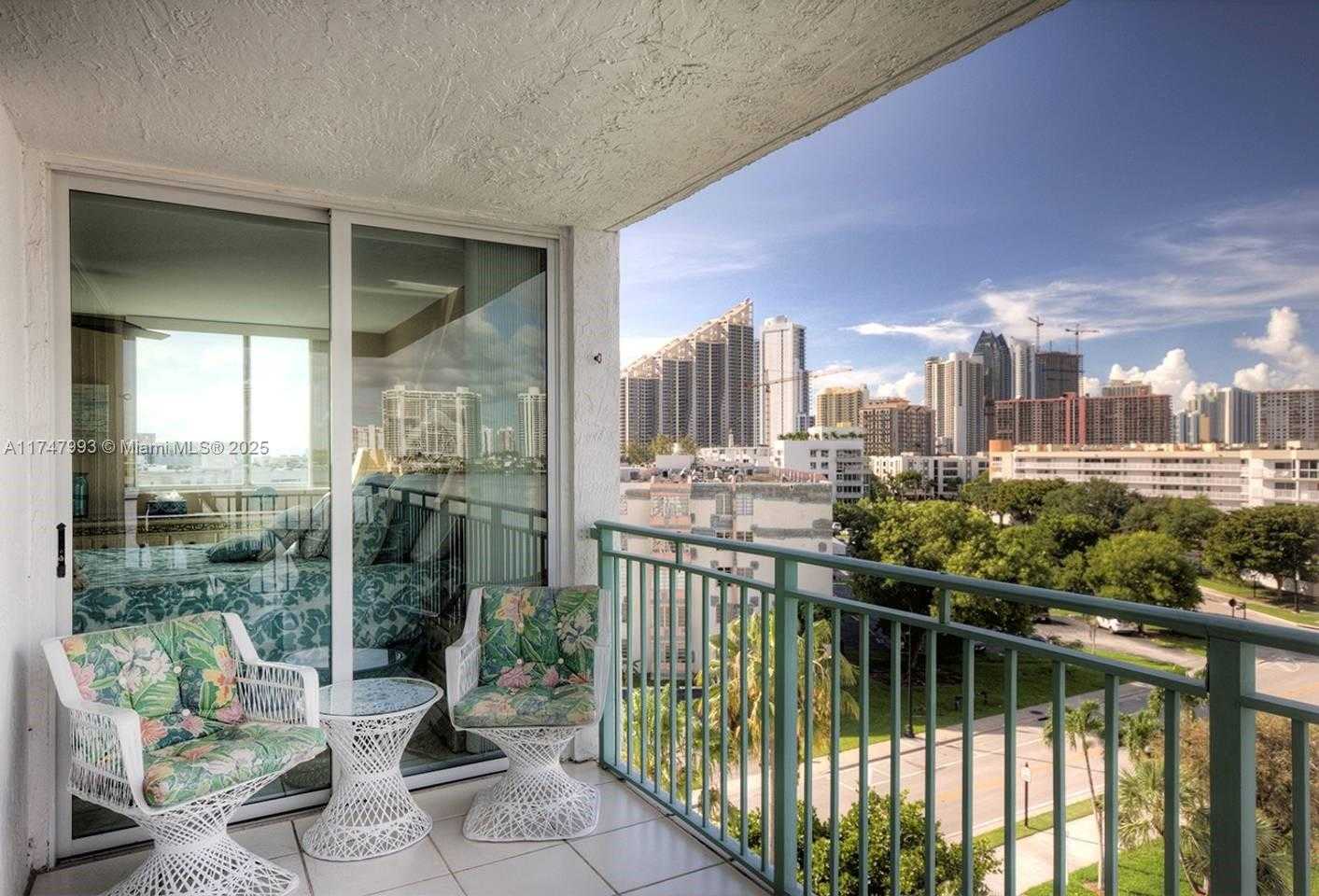 Small Image of 18000 NORTH BAY RD #601, Sunny Isles Beach Number 5