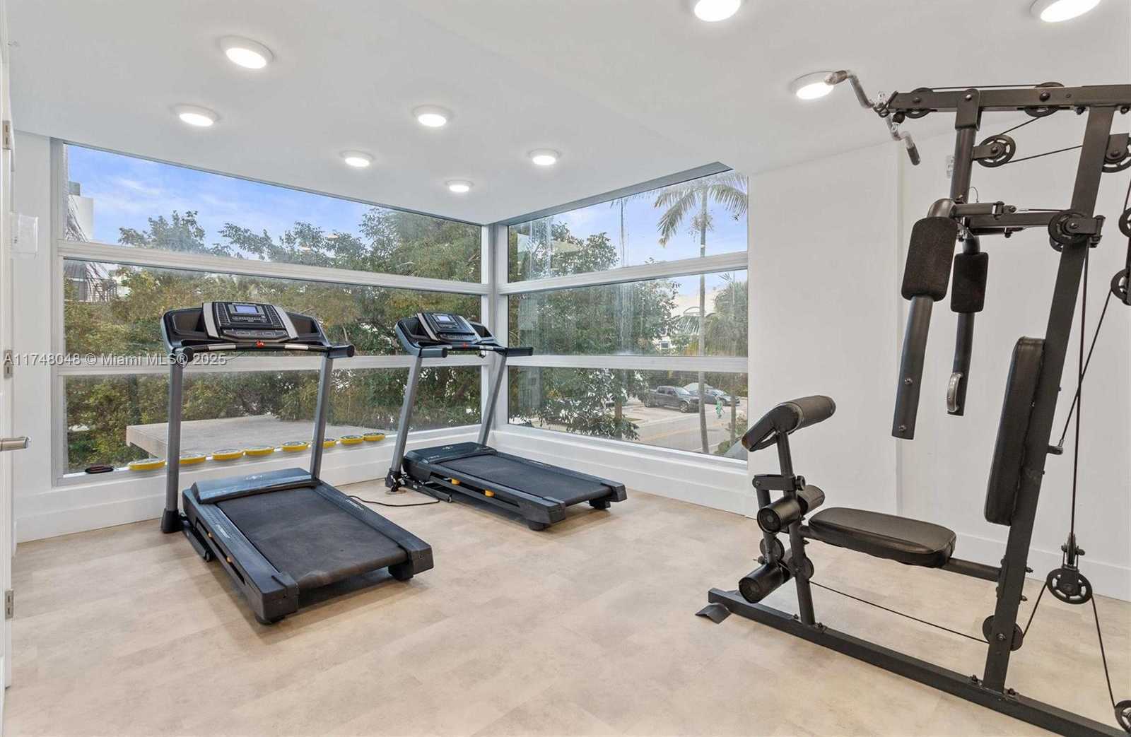 Small Image of 1150 101ST ST #402, Bay Harbor Islands Number 32