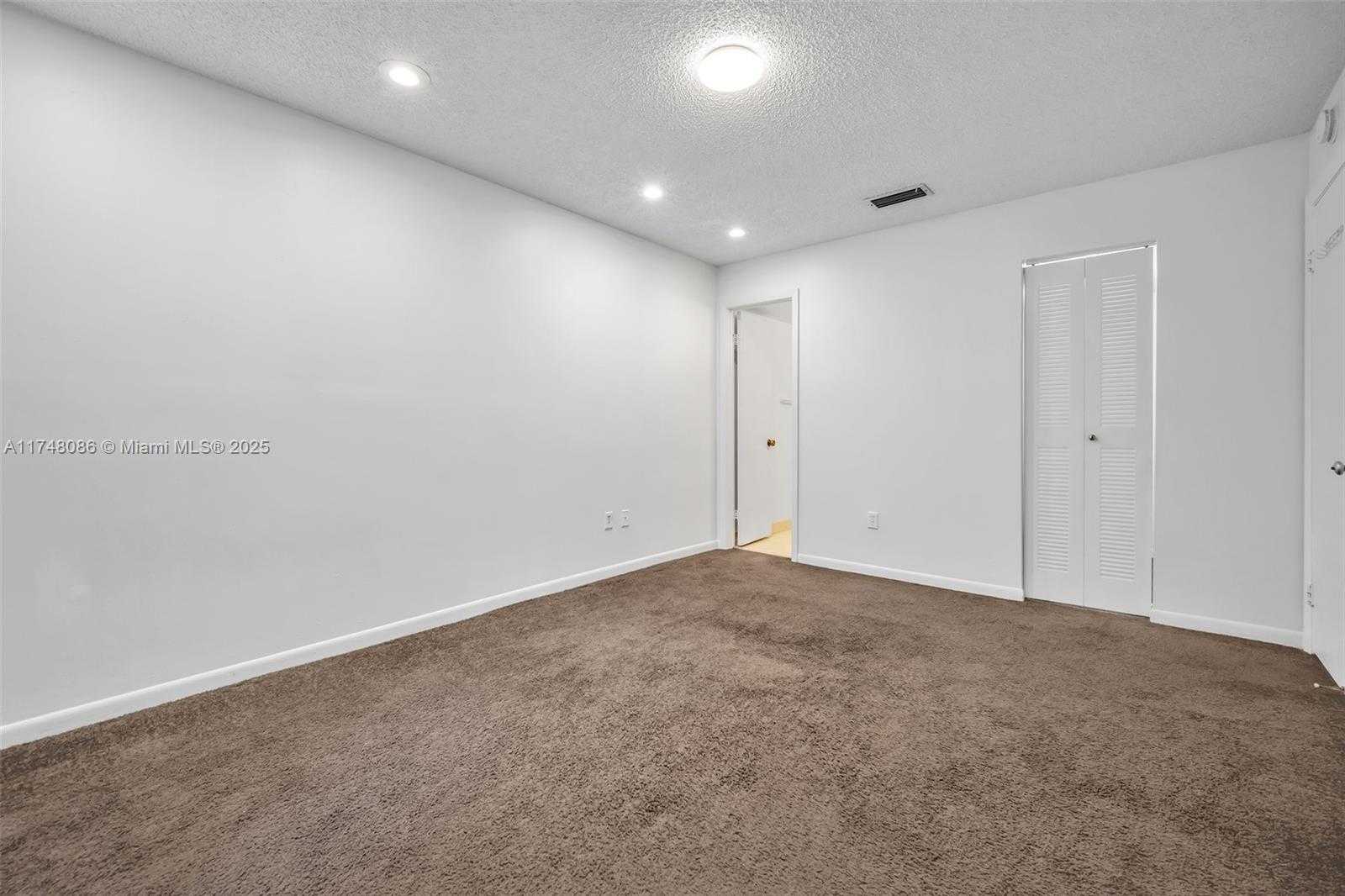 Small Image of 18224 MEDITERRANEAN BLVD #5-17, Hialeah Number 15