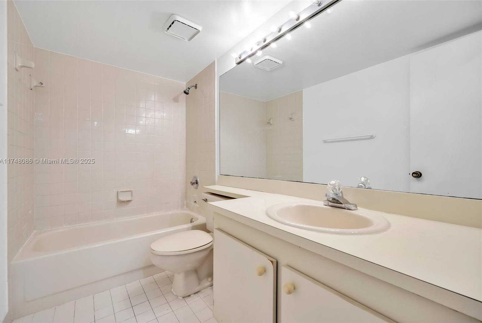 Small Image of 18224 MEDITERRANEAN BLVD #5-17, Hialeah Number 19