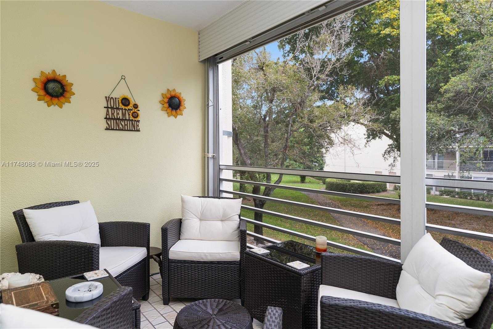 Small Image of 2201 LUCAYA BND #M2, Coconut Creek Number 8