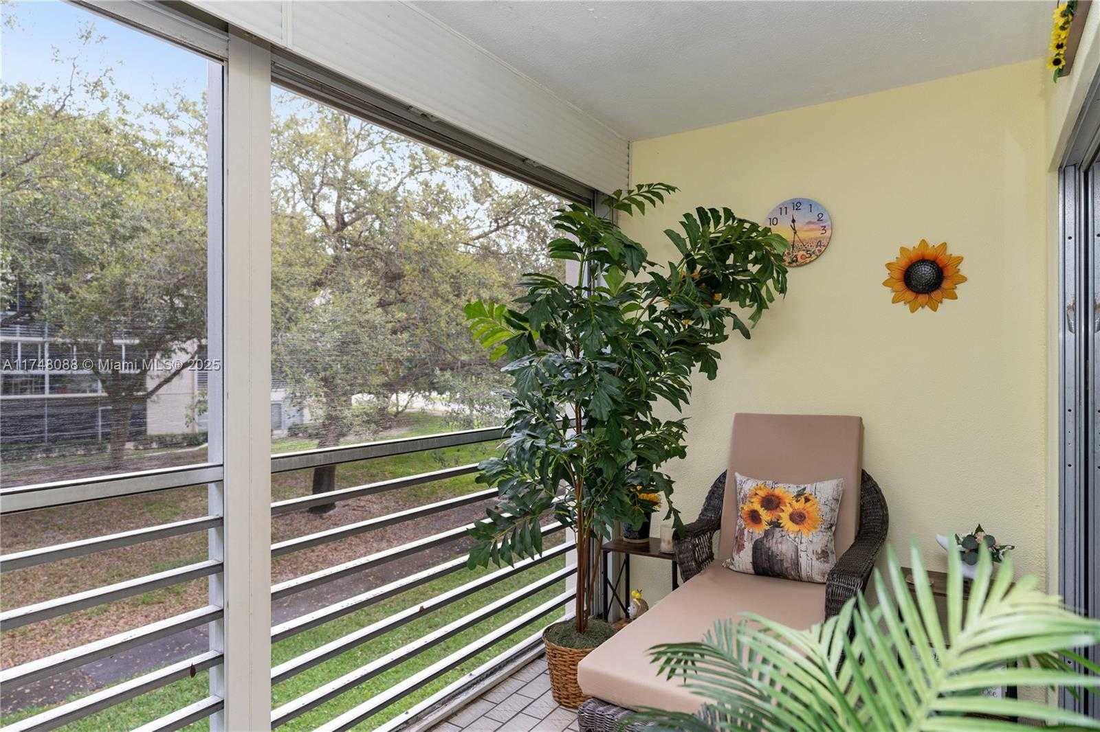 Small Image of 2201 LUCAYA BND #M2, Coconut Creek Number 9
