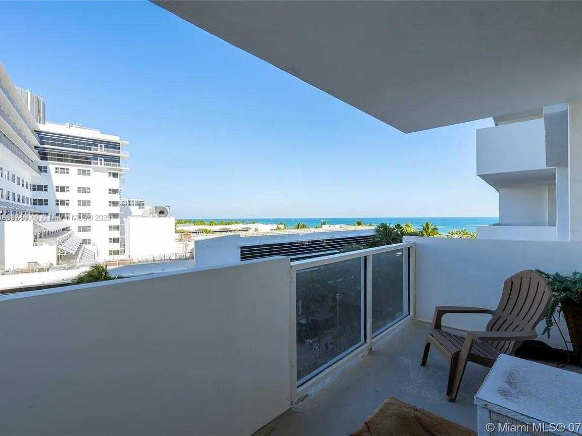 Small Image of 100 LINCOLN RD #633, Miami Beach Number 2