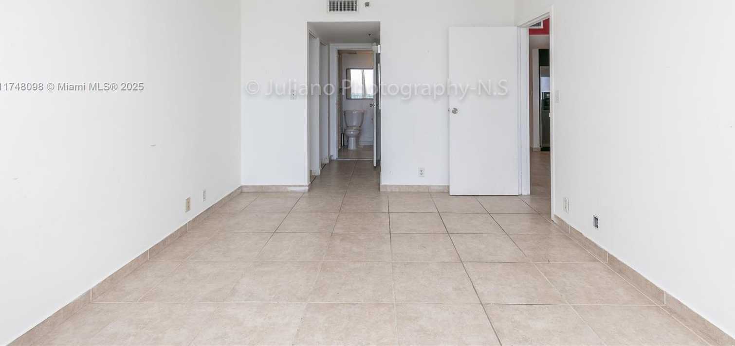 Small Image of 7601 EAST TREASURE DR #1108, North Bay Village Number 13
