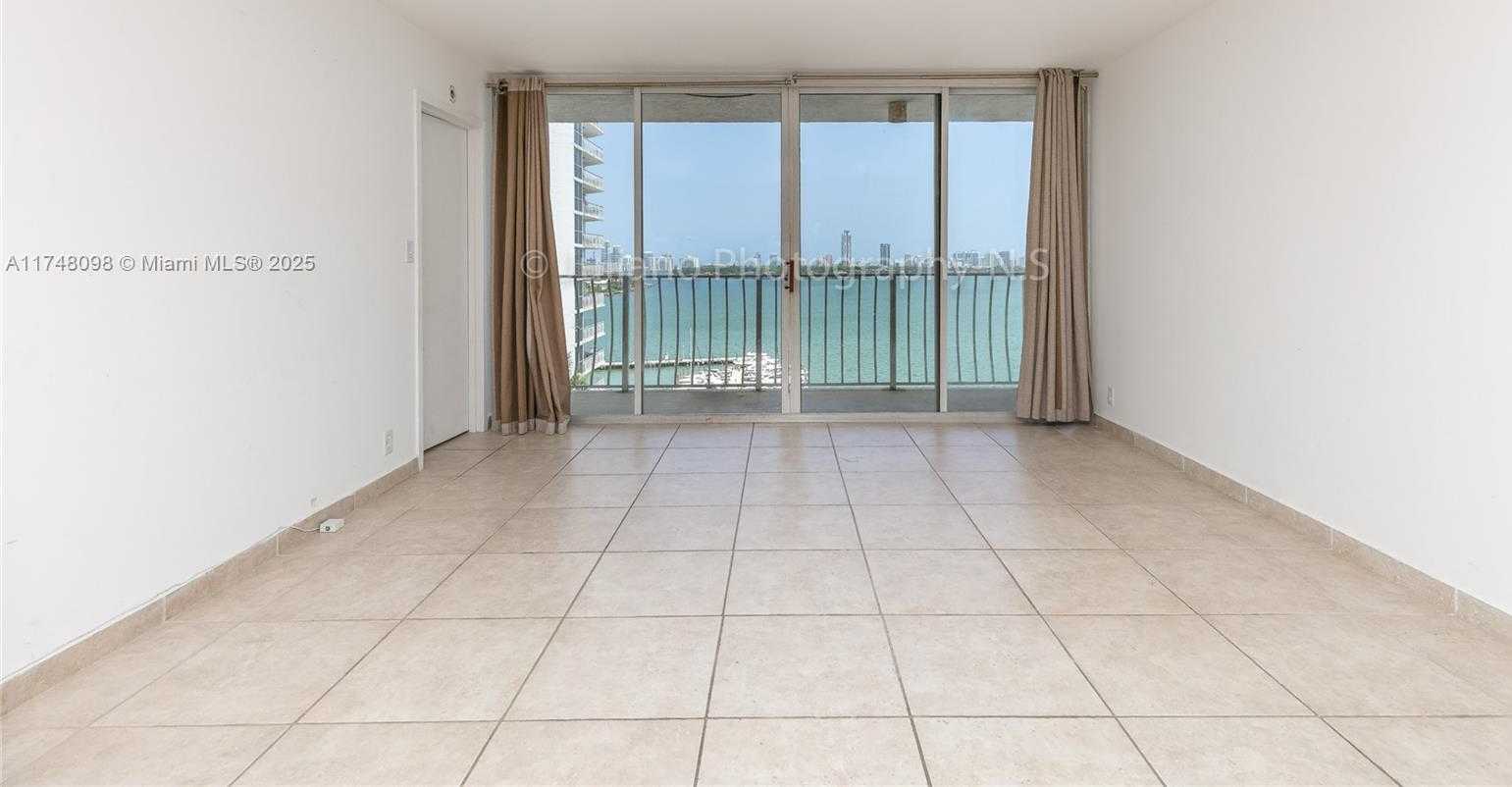 Small Image of 7601 EAST TREASURE DR #1108, North Bay Village Number 5