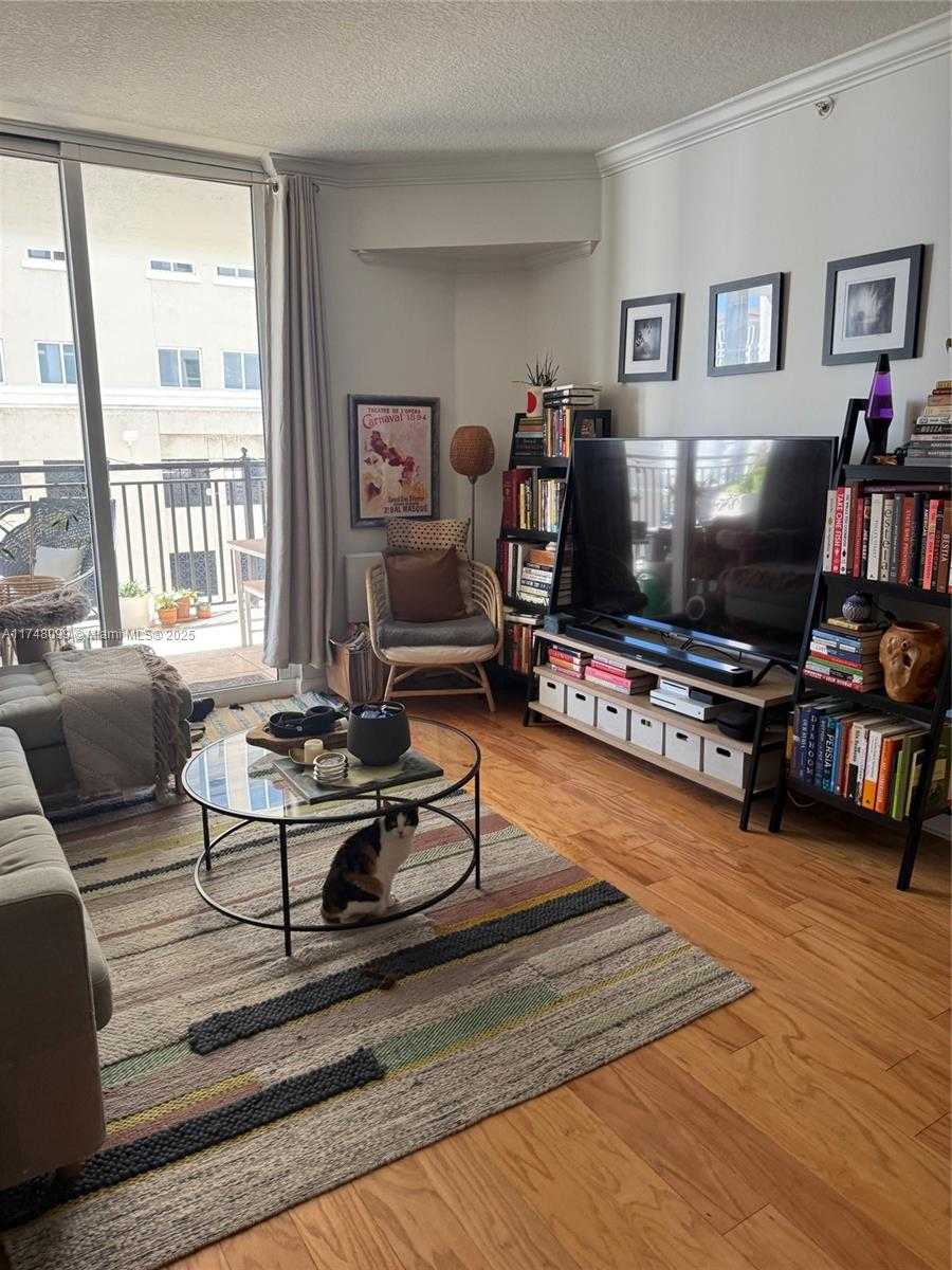 Small Image of 357 ALMERIA AVE #804, Coral Gables Number 2
