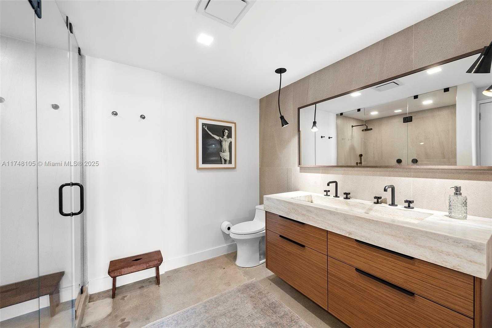 Small Image of 5555 COLLINS AVE #PHC, Miami Beach Number 16
