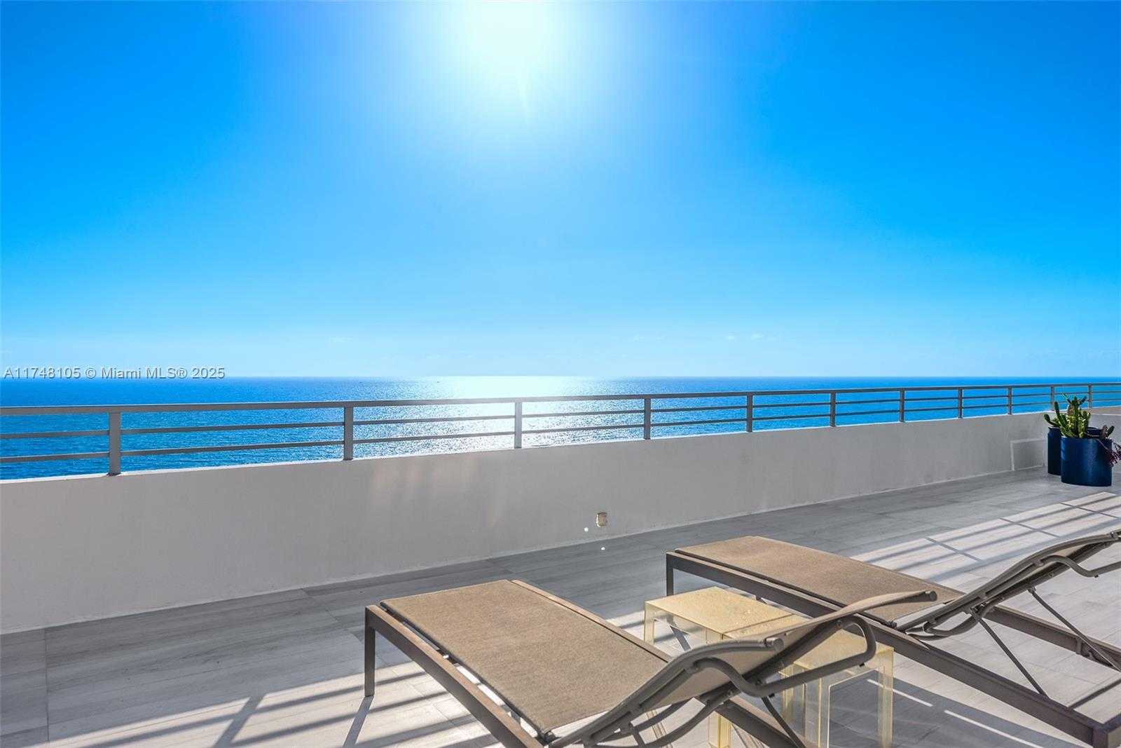 Small Image of 5555 COLLINS AVE #PHC, Miami Beach Number 21