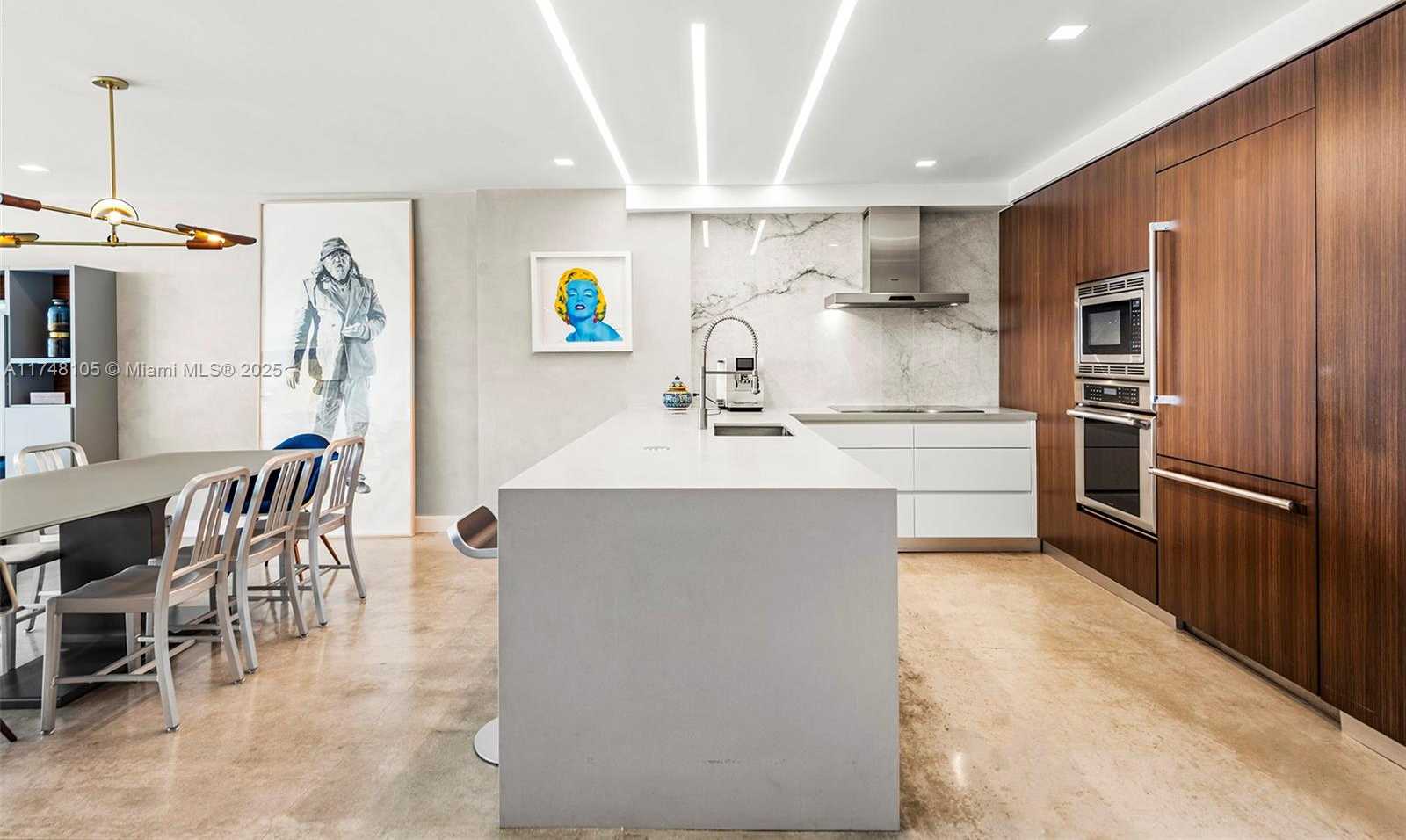 Small Image of 5555 COLLINS AVE #PHC, Miami Beach Number 34