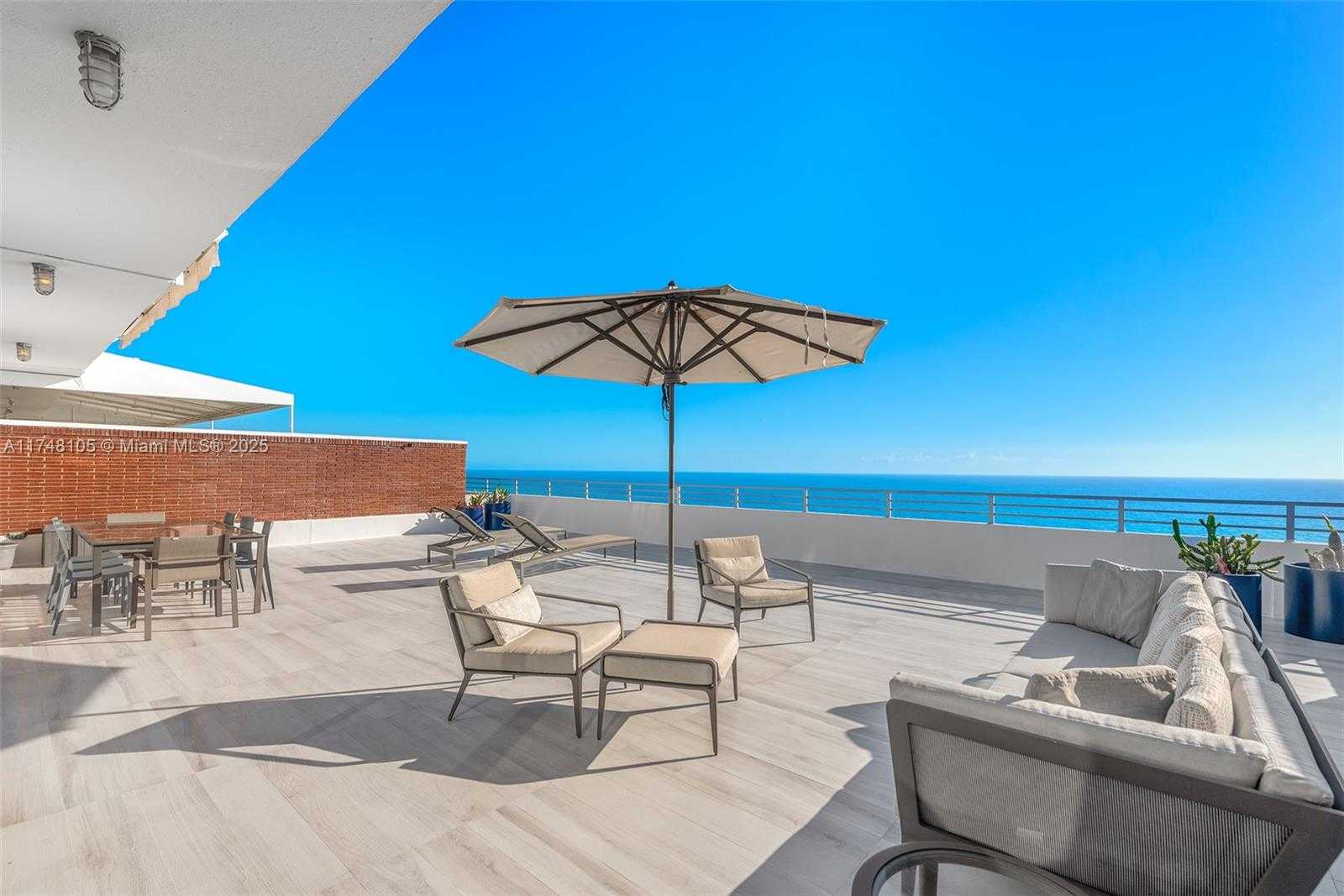 Small Image of 5555 COLLINS AVE #PHC, Miami Beach Number 40