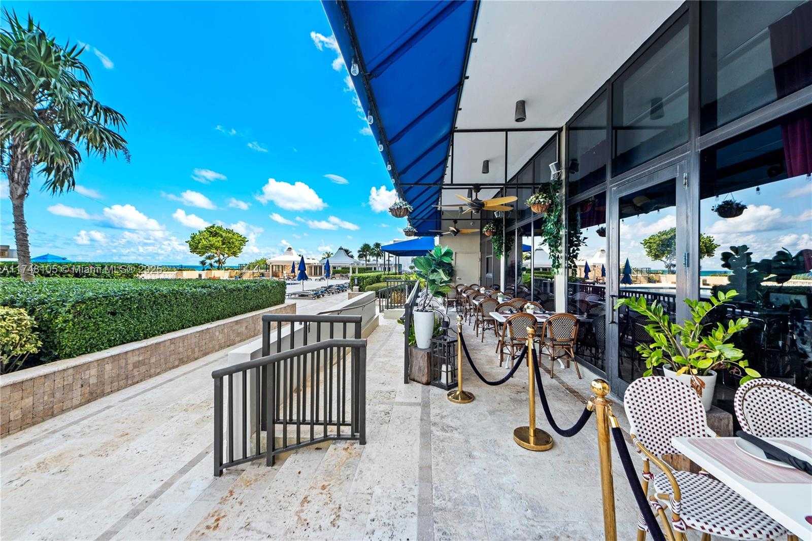 Small Image of 5555 COLLINS AVE #PHC, Miami Beach Number 66