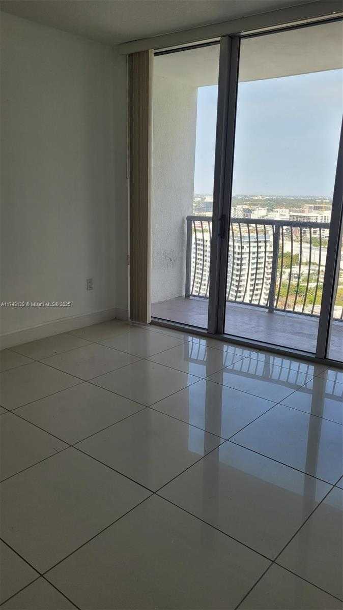 Small Image of 1750 NORTH BAYSHORE DR #3311, Miami Number 2