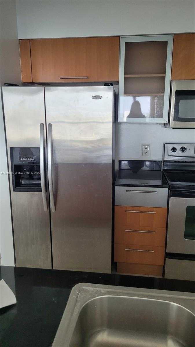 Small Image of 1750 NORTH BAYSHORE DR #3311, Miami Number 5