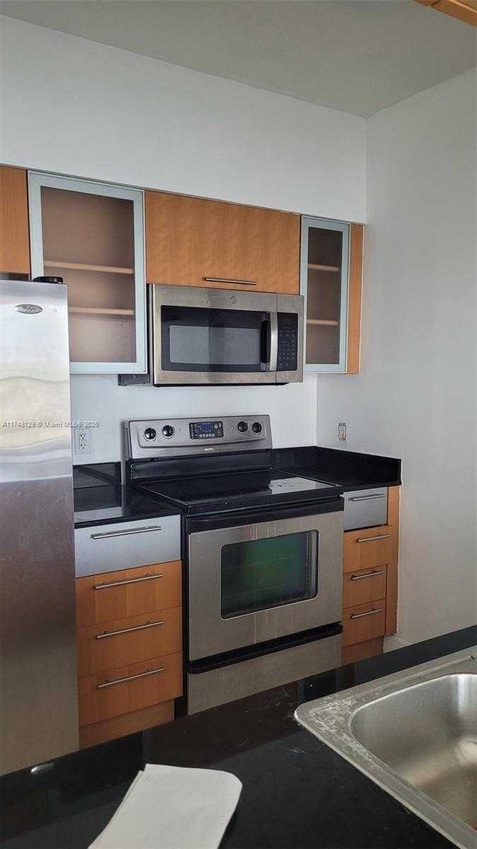 Small Image of 1750 NORTH BAYSHORE DR #3311, Miami Number 6