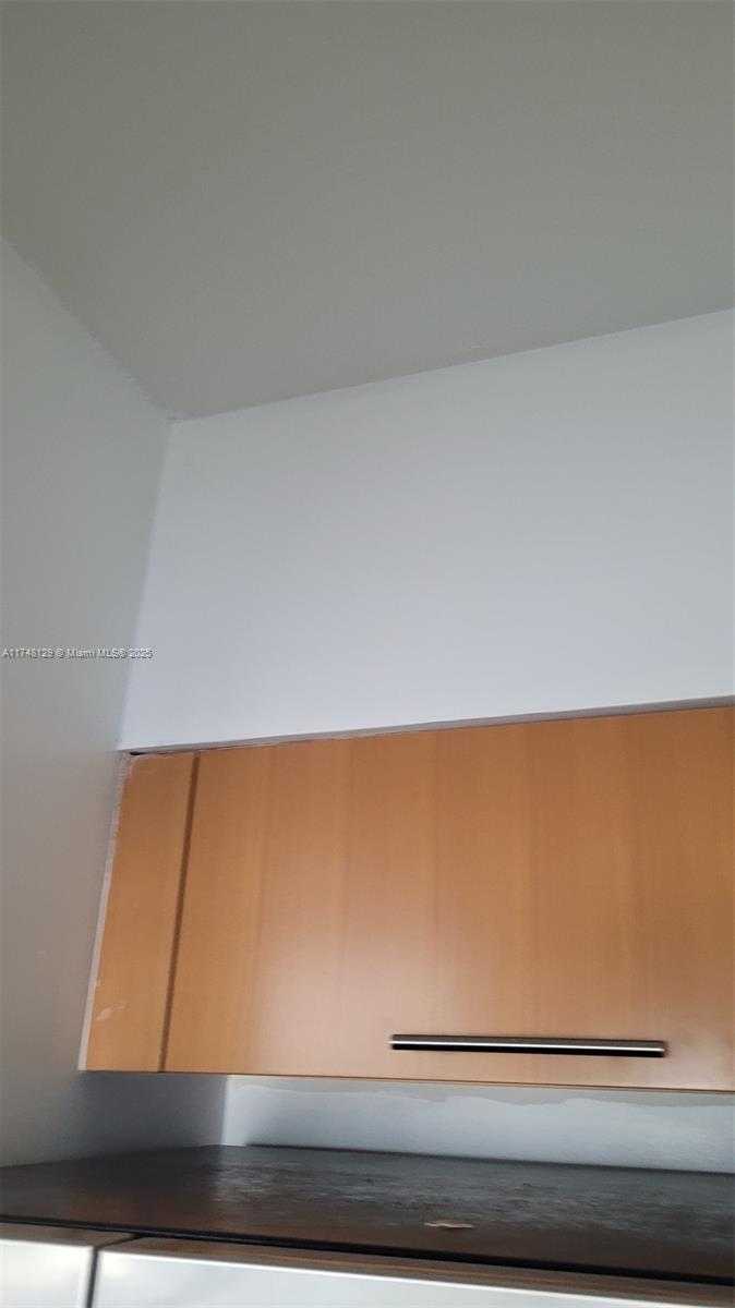 Small Image of 1750 NORTH BAYSHORE DR #3311, Miami Number 8